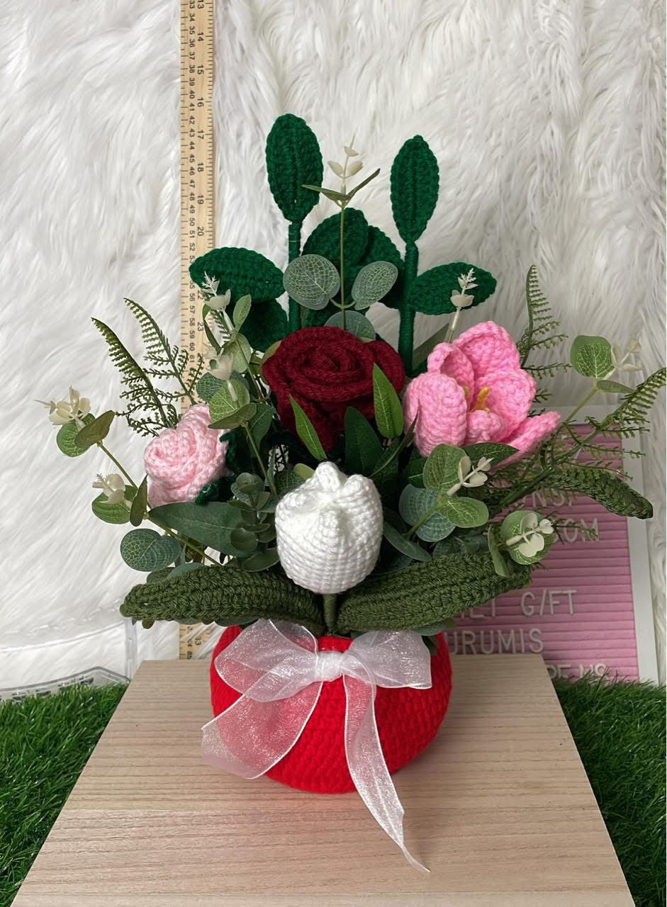 Crocheted Flower Bouquet